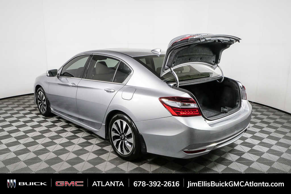 Used 2017 Honda Accord Touring image 32