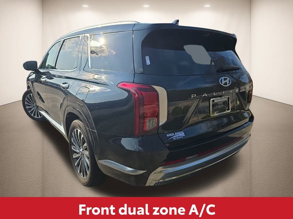 Used 2024 Hyundai Palisade Calligraphy image 6
