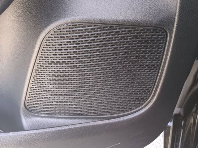 New 2026 Chrysler Pacifica Select FWD image 27