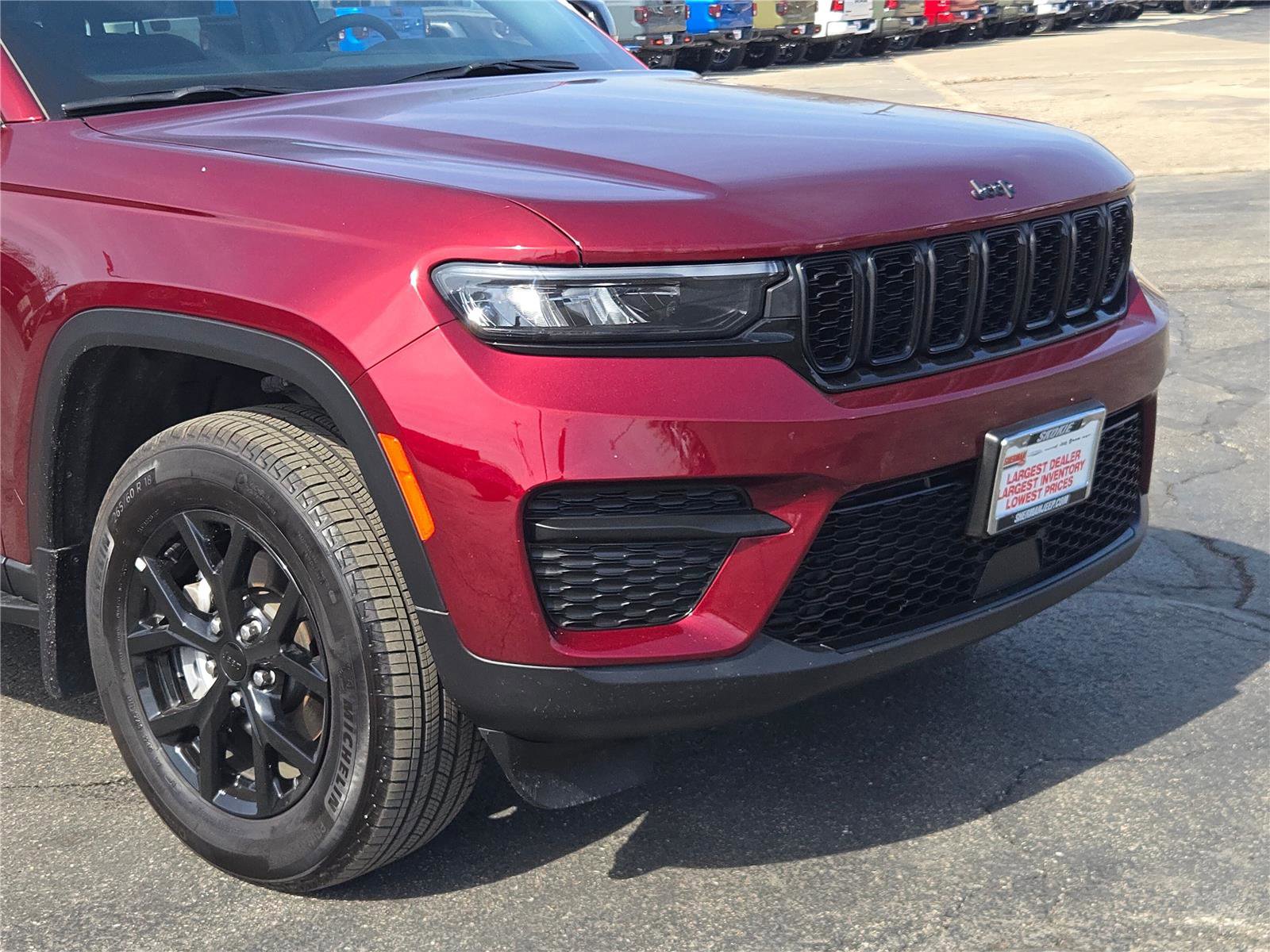 Certified 2024 Jeep Grand Cherokee Altitude image 2