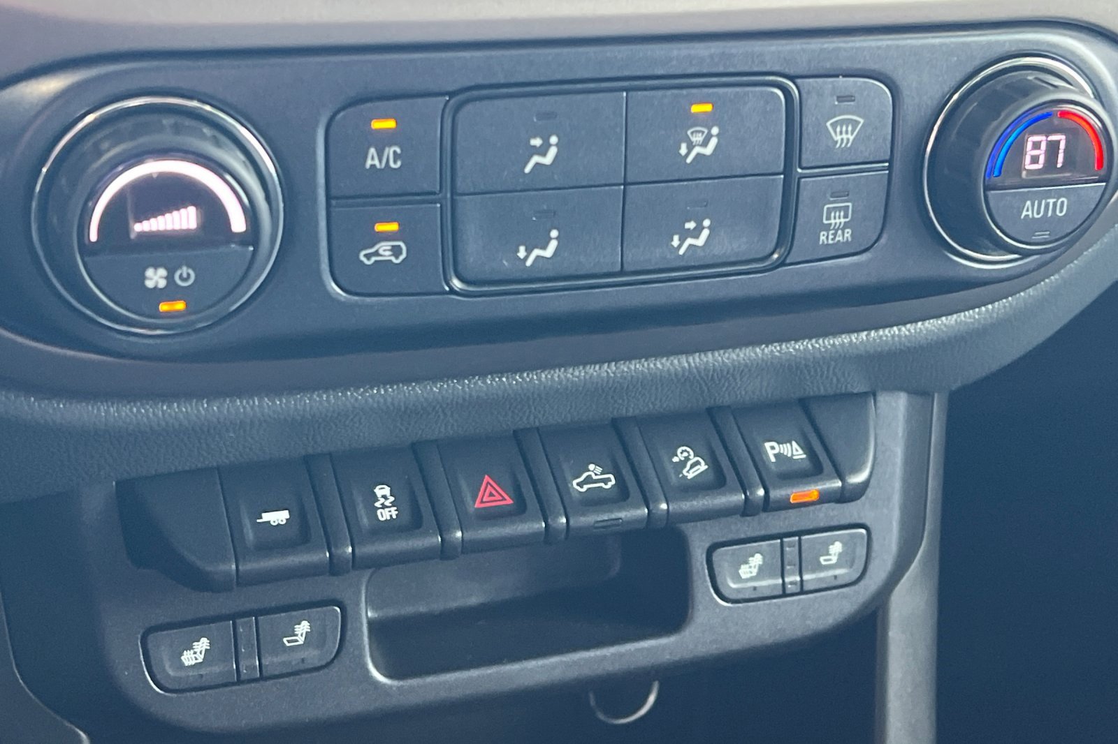 Used 2020 Chevrolet Colorado Z71 image 16