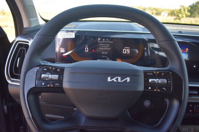 New 2026 Kia Sorento LX FWD image 24