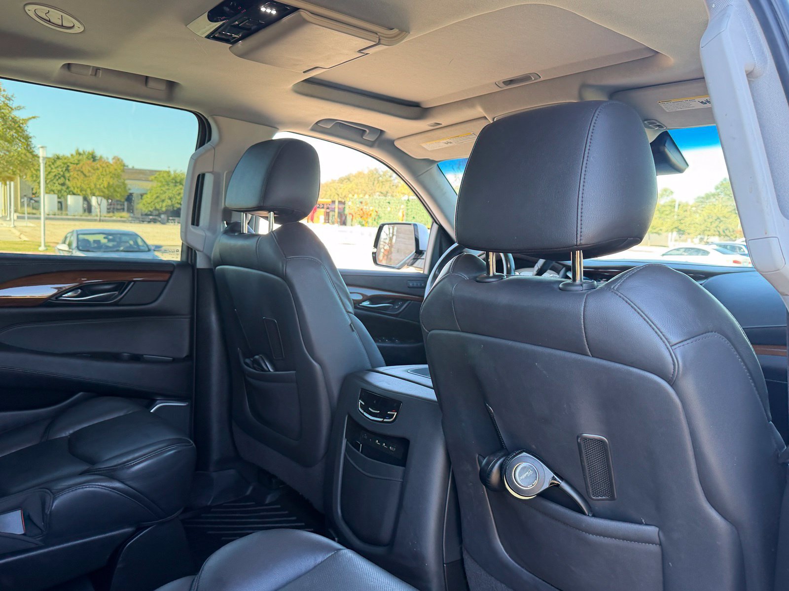 Used 2020 Cadillac Escalade Luxury RWD image 47