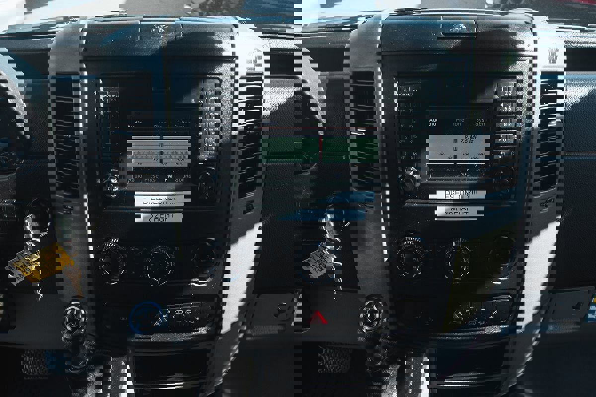 Used 2018 Mercedes-Benz Sprinter 2500 image 22