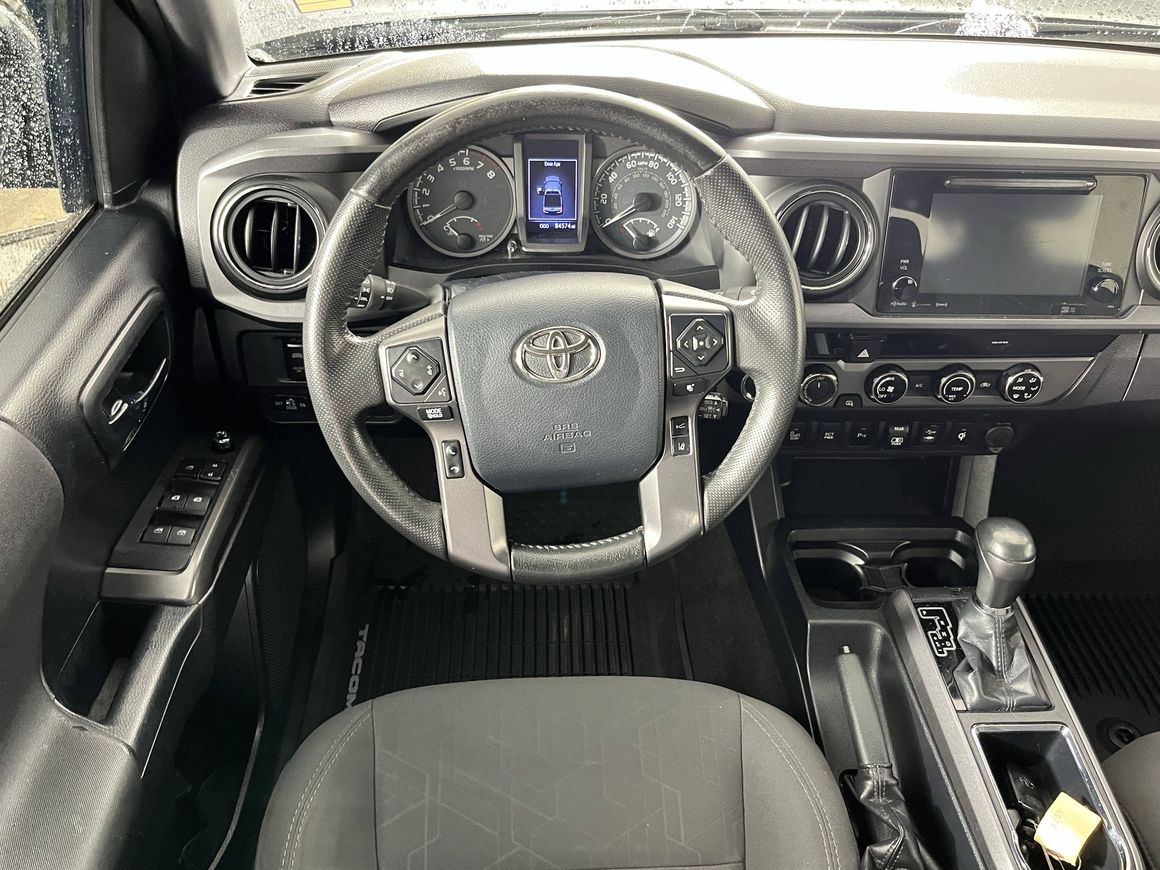 Used 2018 Toyota Tacoma TRD Sport w/ Technology Package image 13