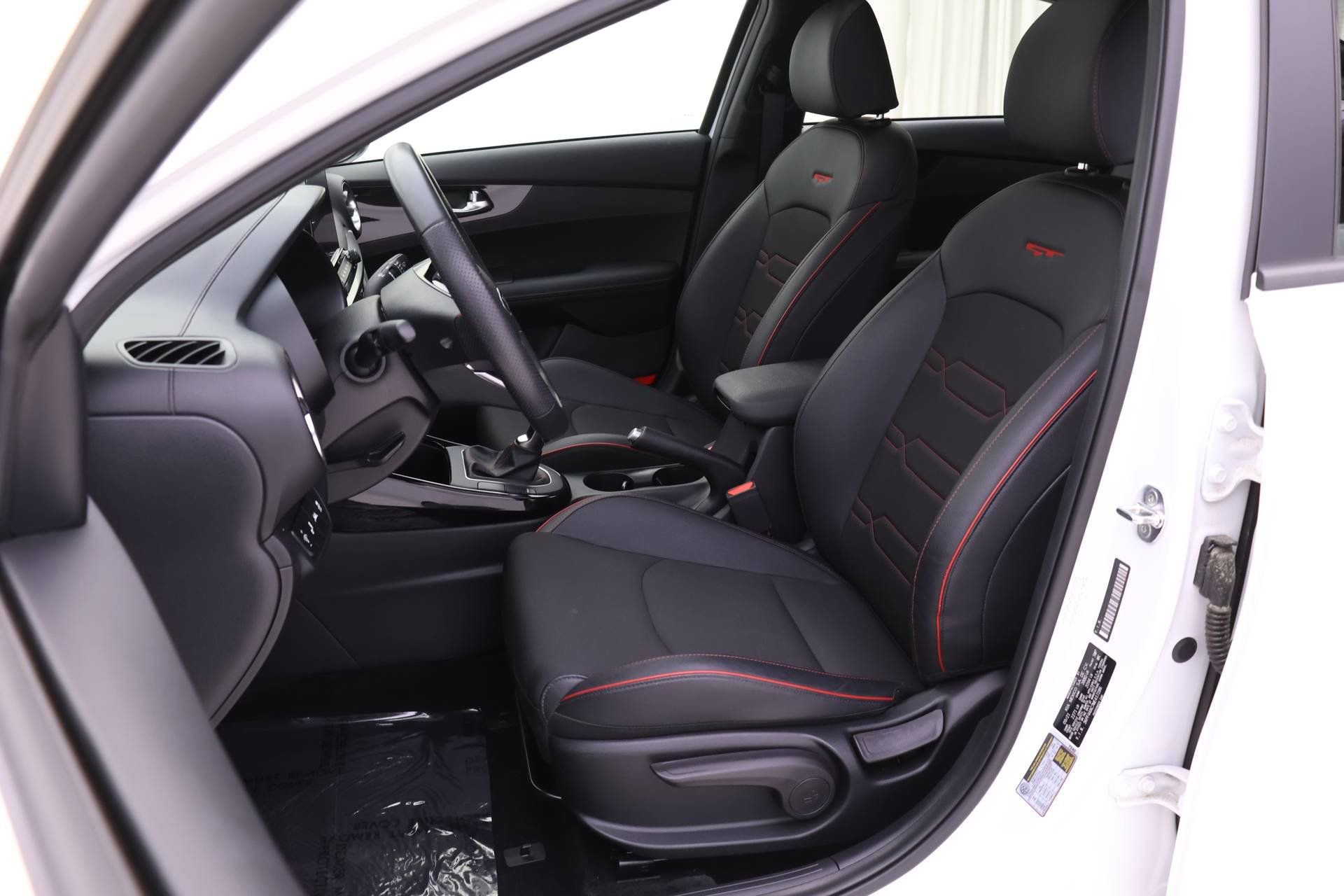 Used 2021 Kia Forte GT image 4