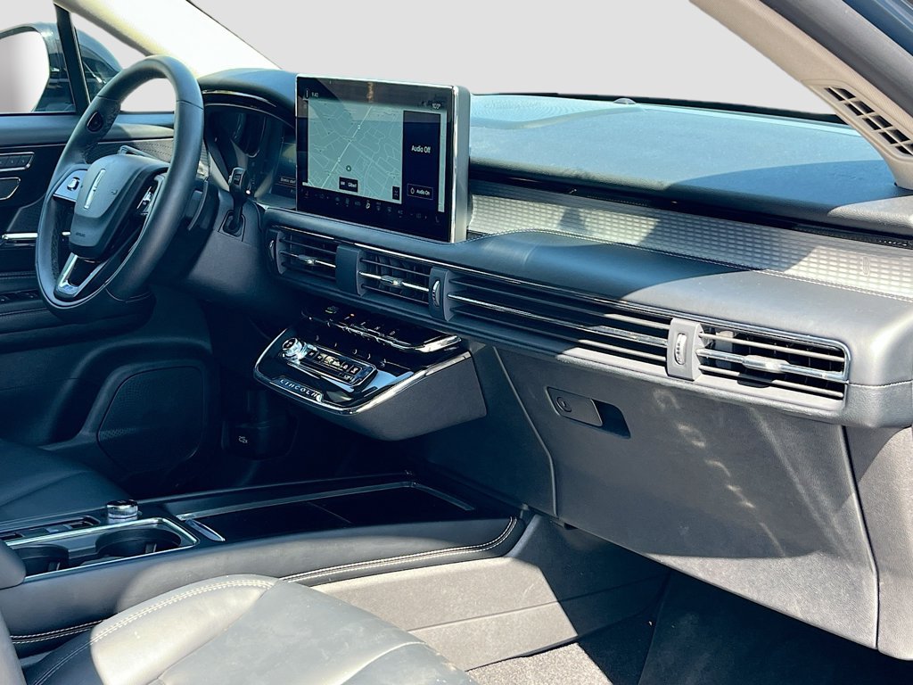 Used 2025 Lincoln Corsair FWD image 29