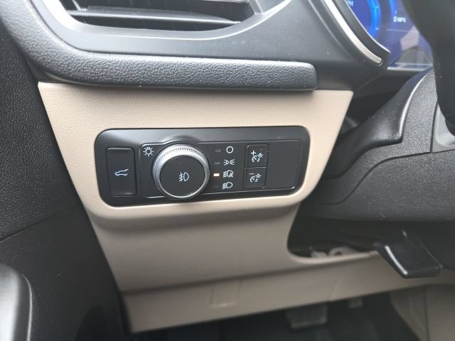 Used 2022 Ford Escape SEL w/ Technology Package AWD/4WD image 24