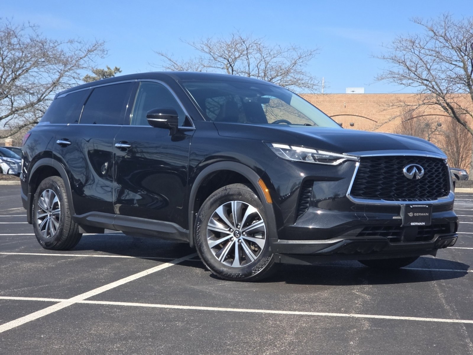 Used 2023 INFINITI QX60 Pure image 2