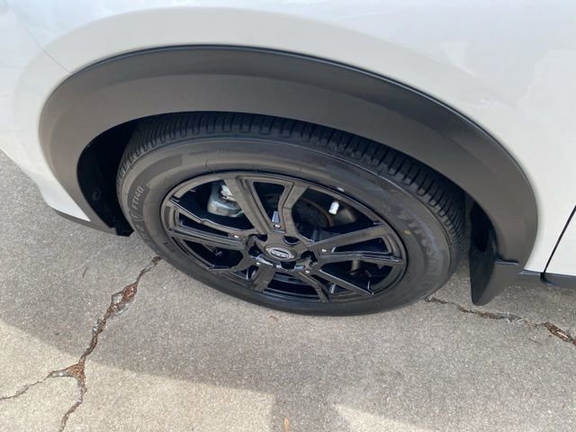 Certified 2023 Nissan Kicks SR w/ SR Premium Package FWD image 7