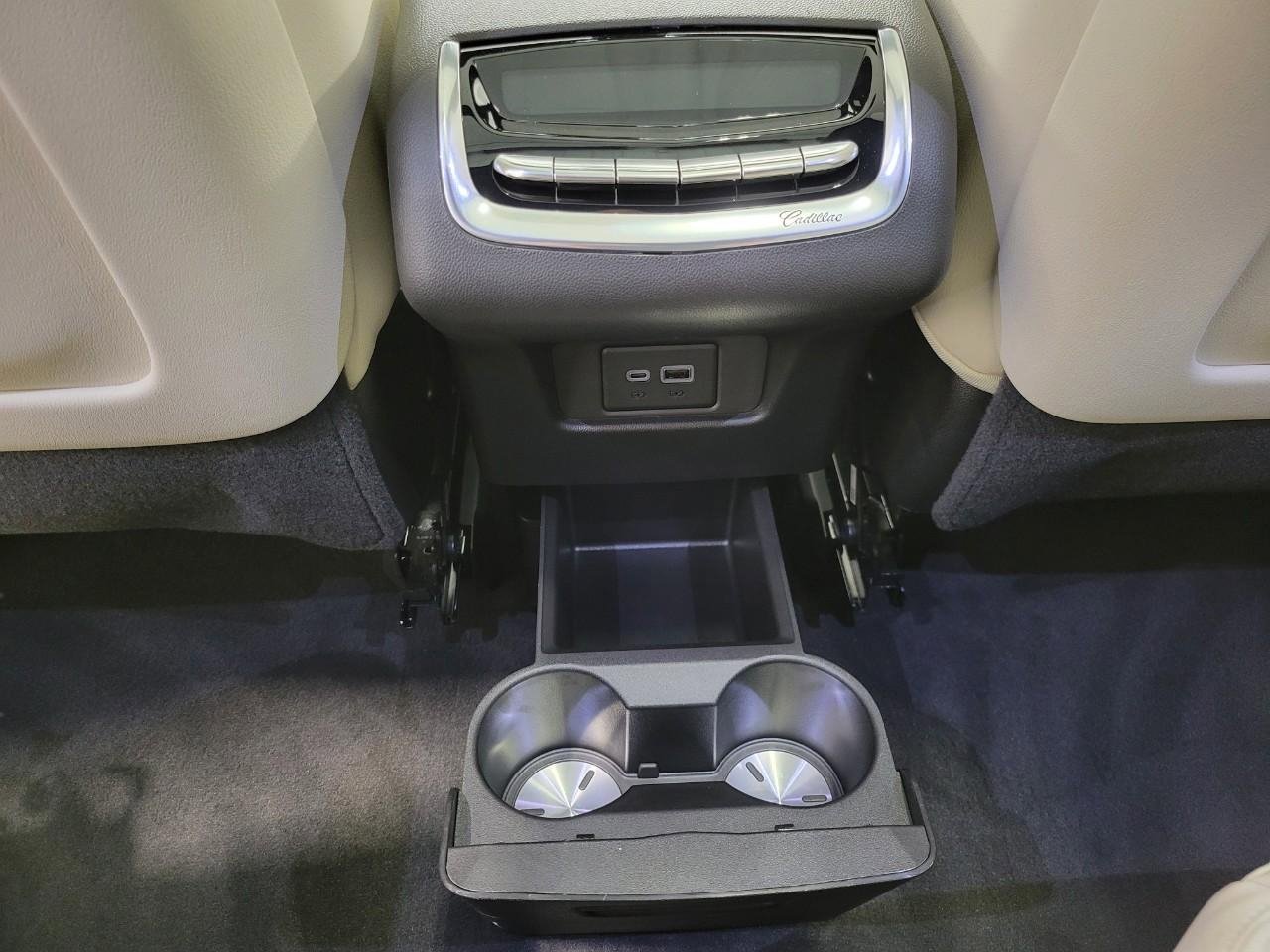 Certified 2025 Cadillac XT6 Sport w/ LPO, Floor Liner Package image 23