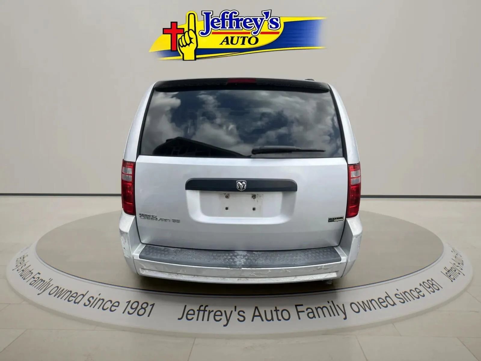 Used 2008 Dodge Grand Caravan SE FWD image 3