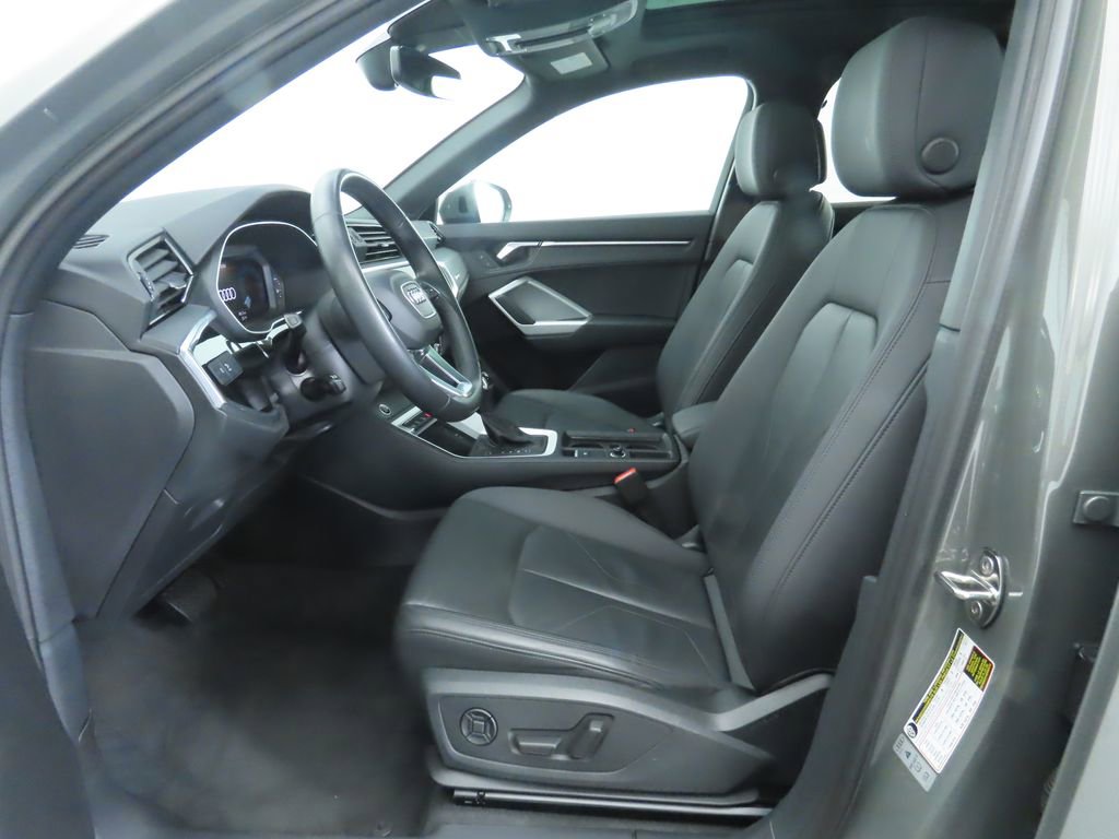 Used 2023 Audi Q3 2.0T Premium w/ Convenience Package image 19