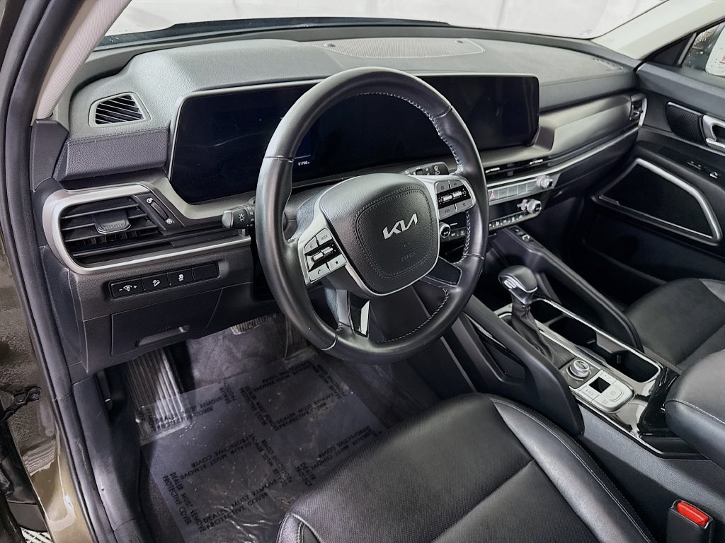 Used 2023 Kia Telluride S AWD/4WD image 18