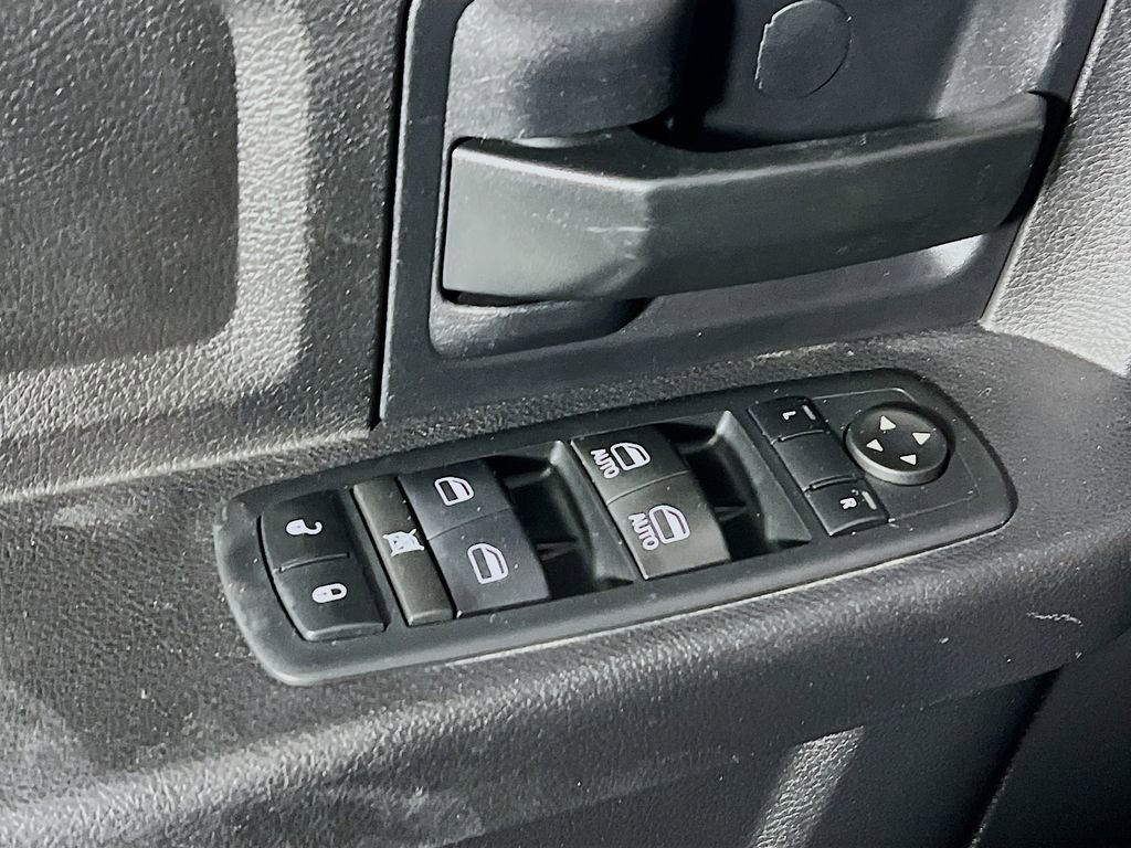 Used 2017 RAM 2500 Tradesman w/ Chrome Appearance Group image 16