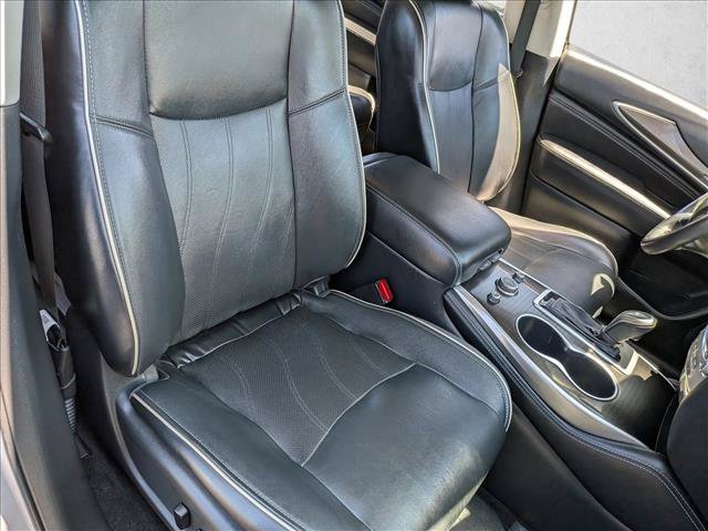 Used 2019 INFINITI QX60 Luxe w/ Essential Package FWD image 17
