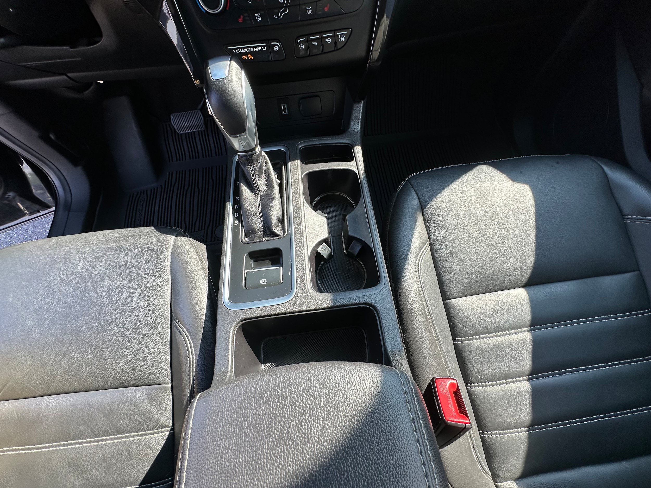 Used 2019 Ford Escape Titanium AWD/4WD image 24