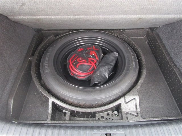 Used 2013 Volkswagen Tiguan S image 21