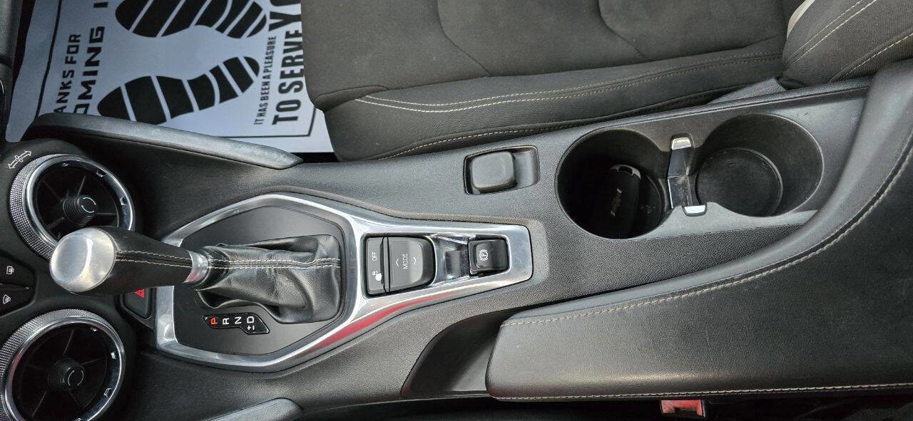 Used 2016 Chevrolet Camaro LT image 17