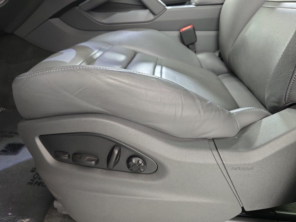 Certified 2023 Porsche Cayenne S AWD/4WD image 23