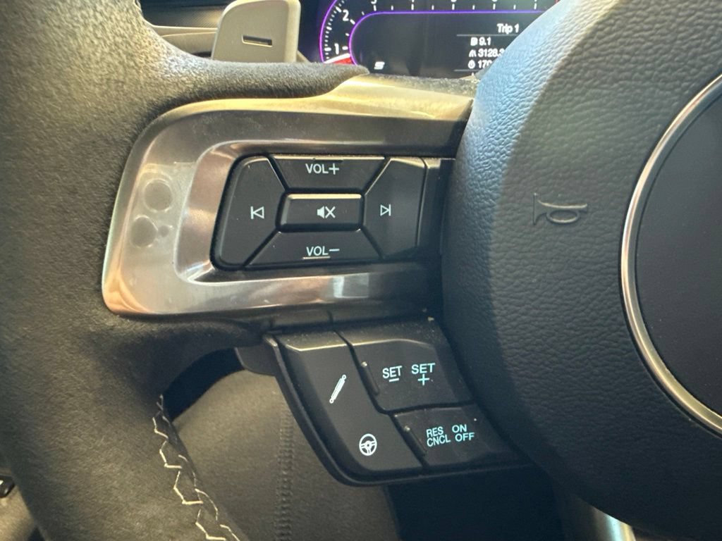 Used 2022 Ford Mustang Shelby GT500 w/ Technology Package RWD image 14