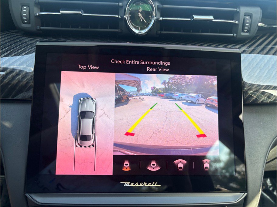 Used 2022 Maserati Quattroporte Trofeo RWD image 35