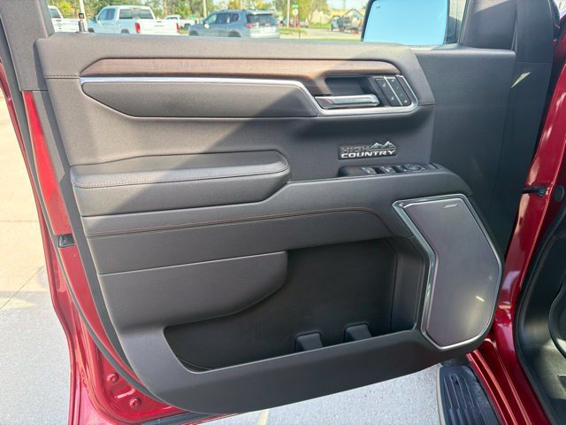 Used 2024 Chevrolet Silverado 1500 High Country w/ Technology Package AWD/4WD image 10