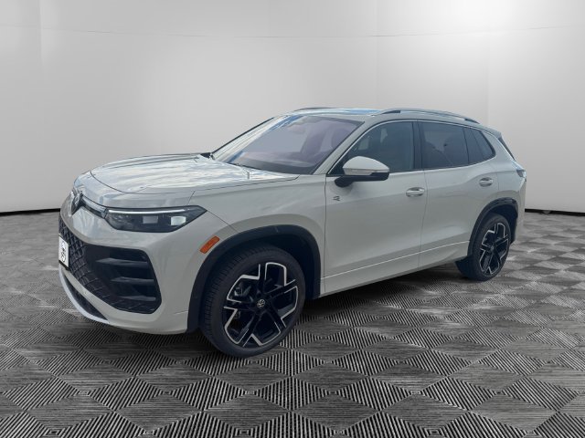 New 2026 Volkswagen Tiguan SEL R-Line AWD/4WD image 1