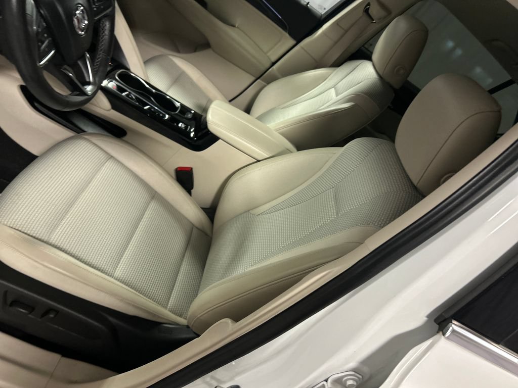 Used 2023 Buick Envision Preferred FWD image 10