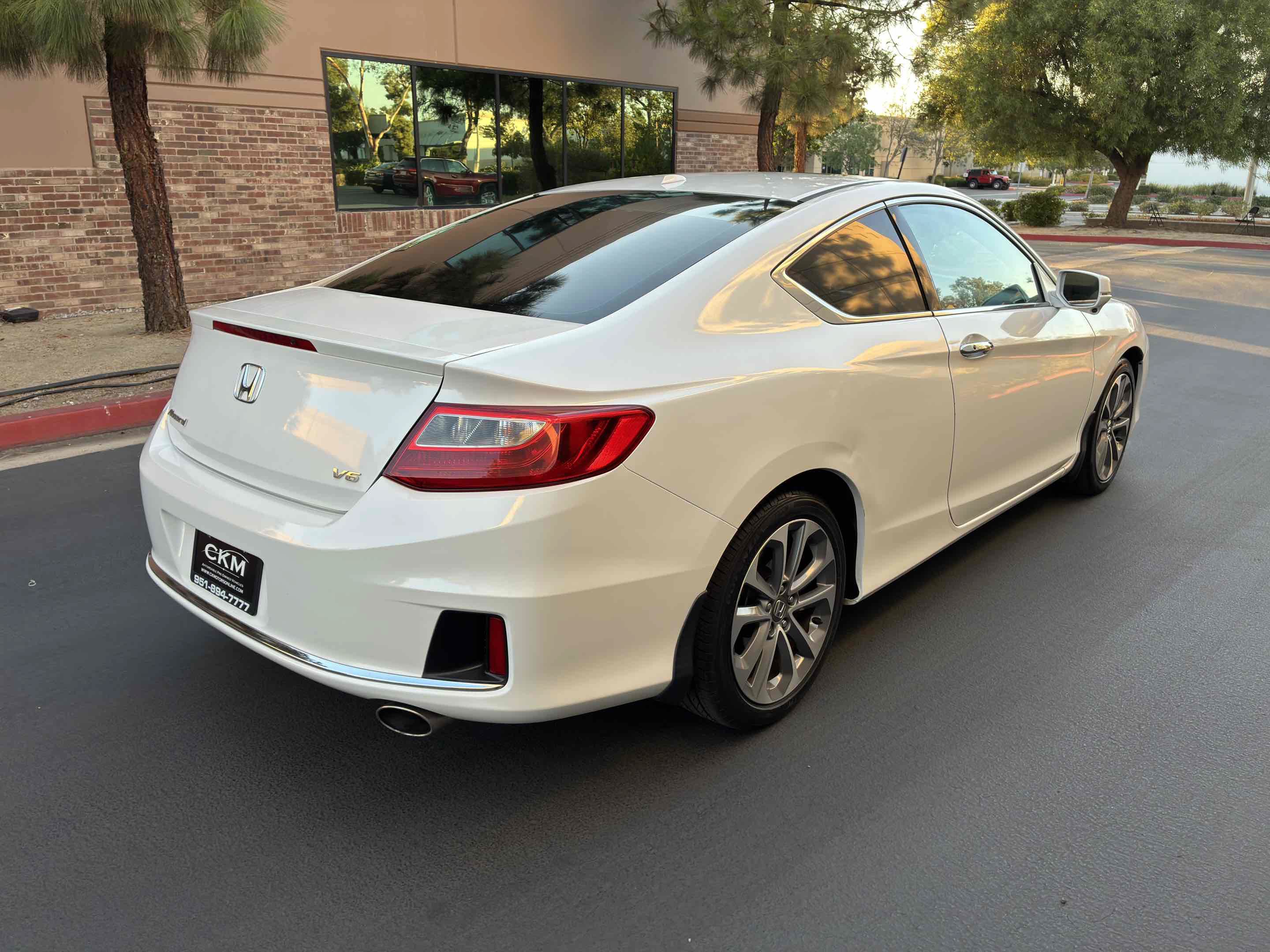 Used 2015 Honda Accord EX-L image 22