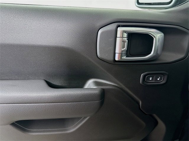 Used 2025 Jeep Wrangler Sport image 14