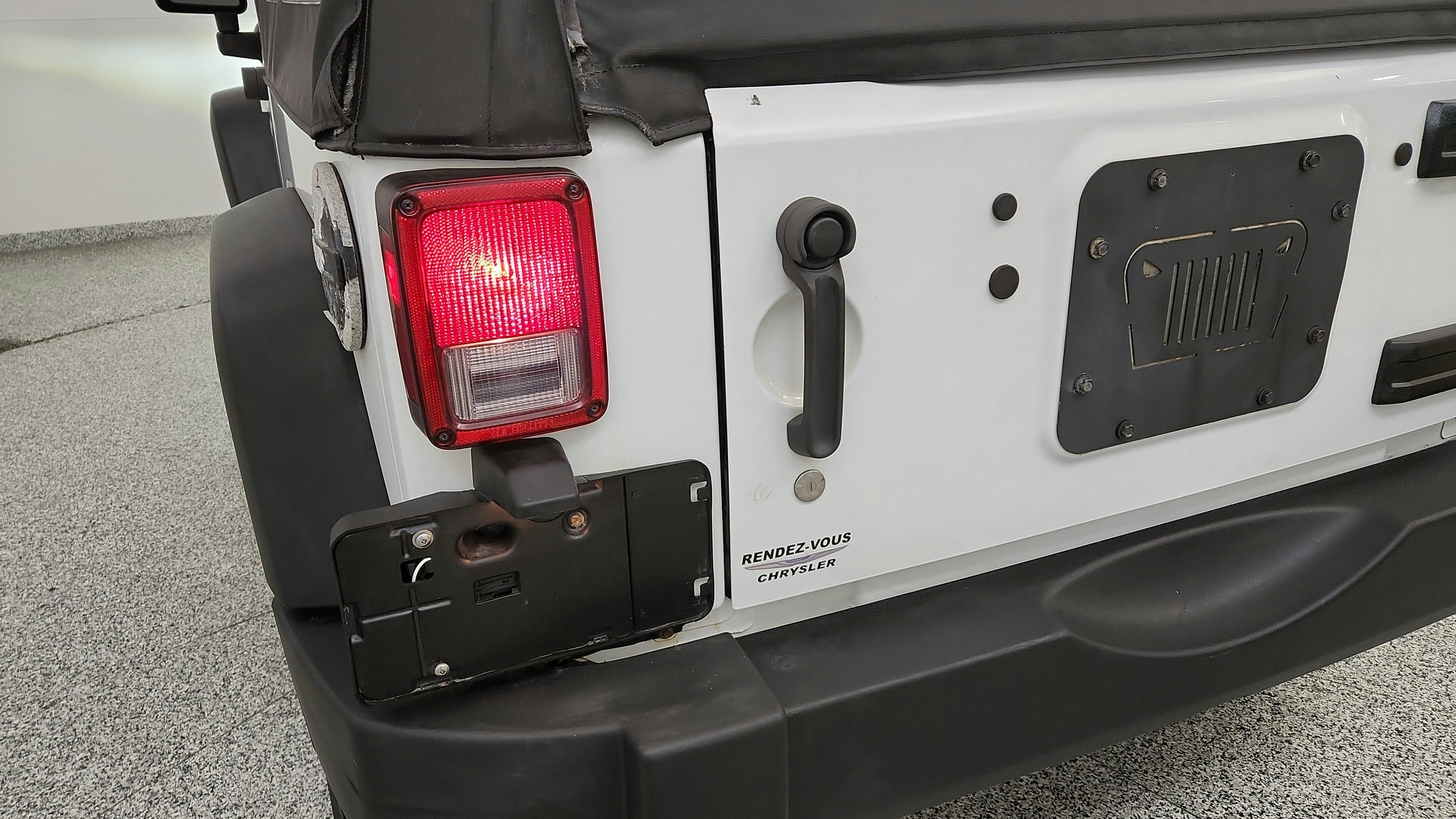Used 2014 Jeep Wrangler Sport AWD/4WD image 21
