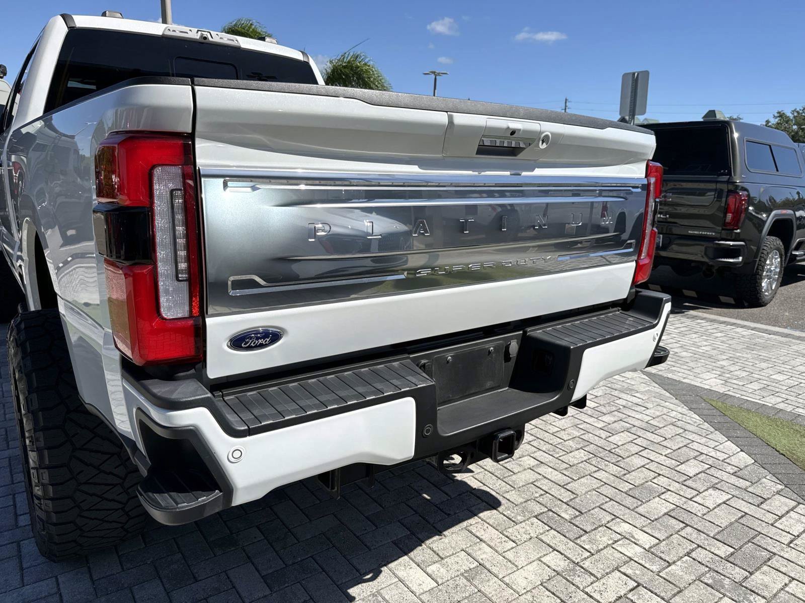 Used 2024 Ford F350 Platinum AWD/4WD image 10
