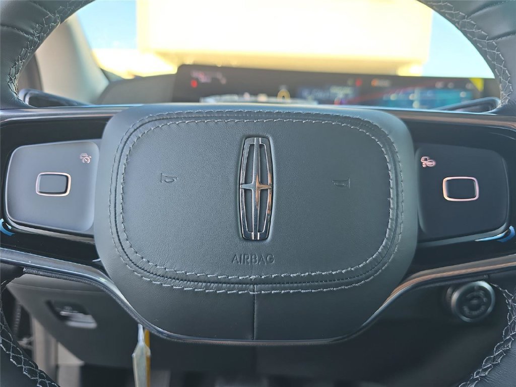 New 2026 Lincoln Navigator Reserve AWD/4WD image 26