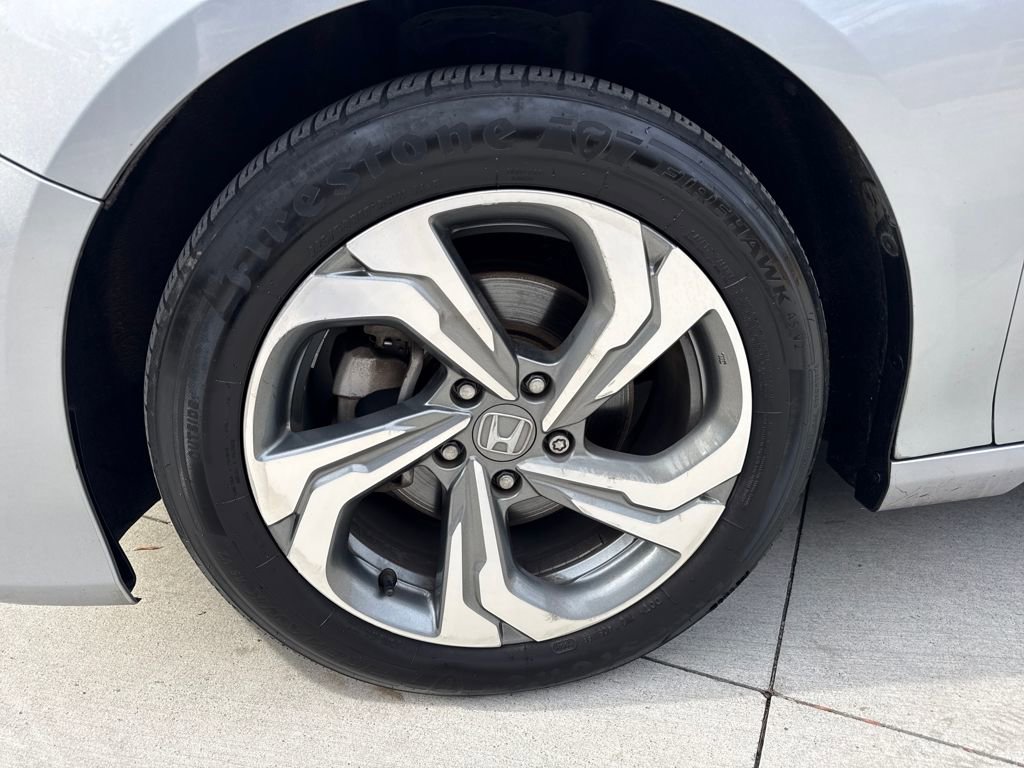 Used 2019 Honda Accord EX image 11