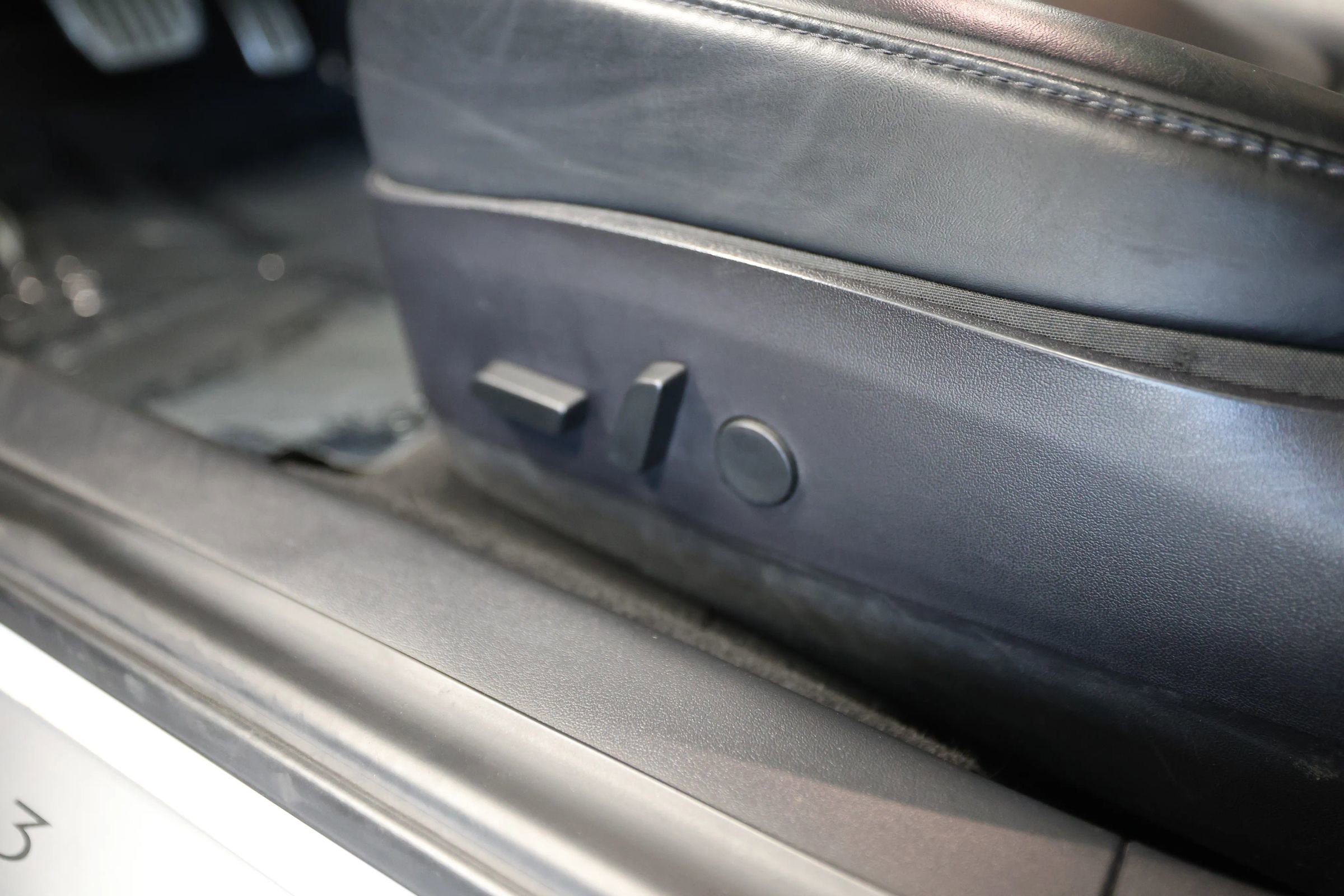 Used 2019 Tesla Model 3 Performance image 26