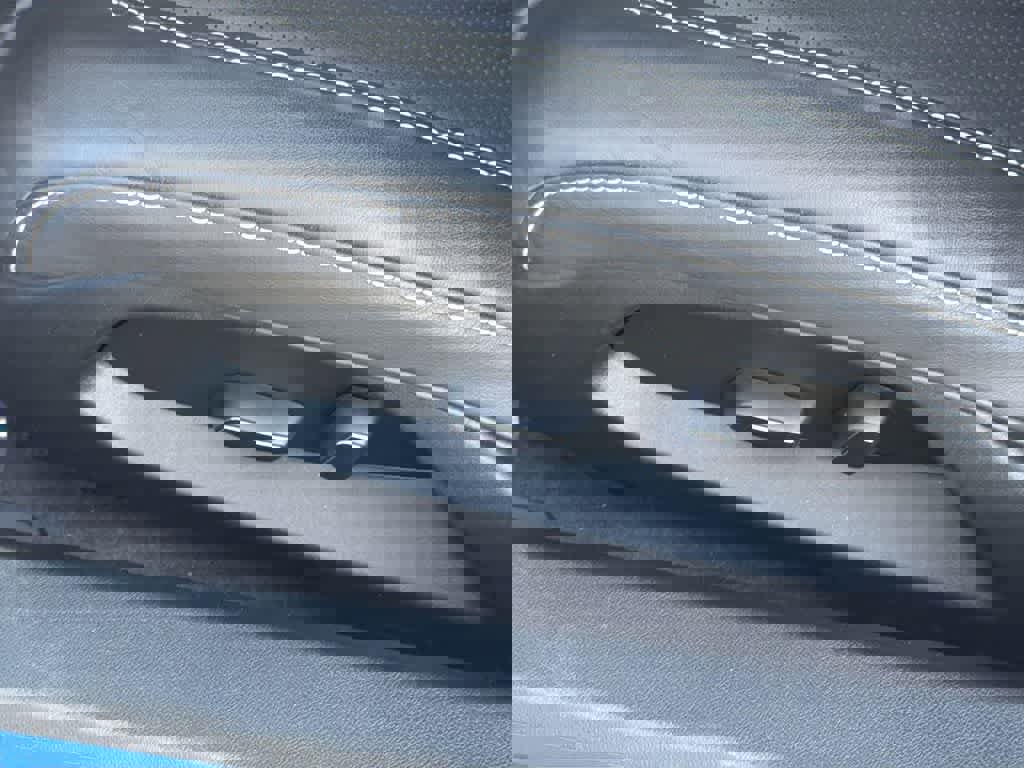 Used 2024 Chevrolet Corvette Stingray Coupe w/ 1LT image 25