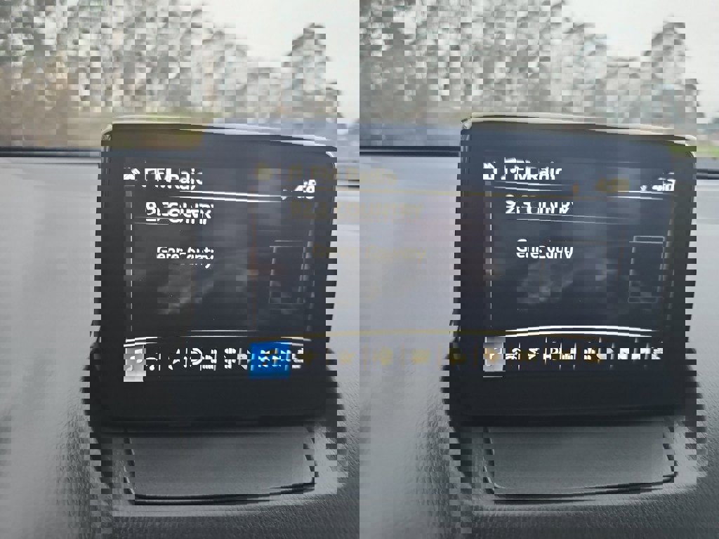 Used 2019 Toyota Yaris LE image 16