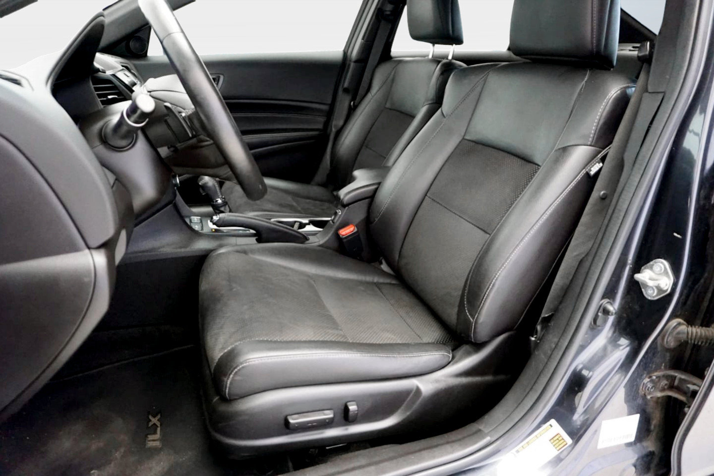 Used 2016 Acura ILX FWD image 10
