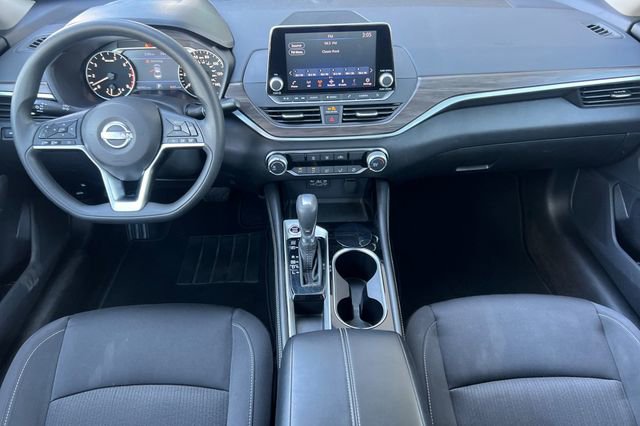 Used 2023 Nissan Altima 2.5 SV image 15