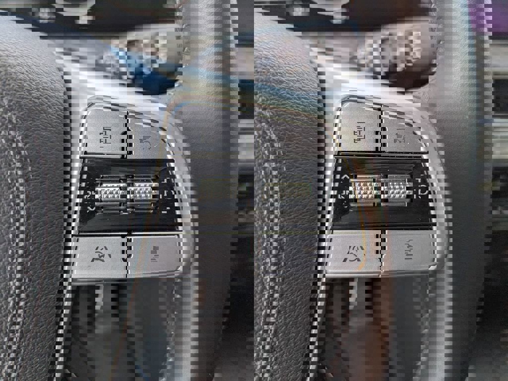 Used 2025 Kia Telluride SX image 28