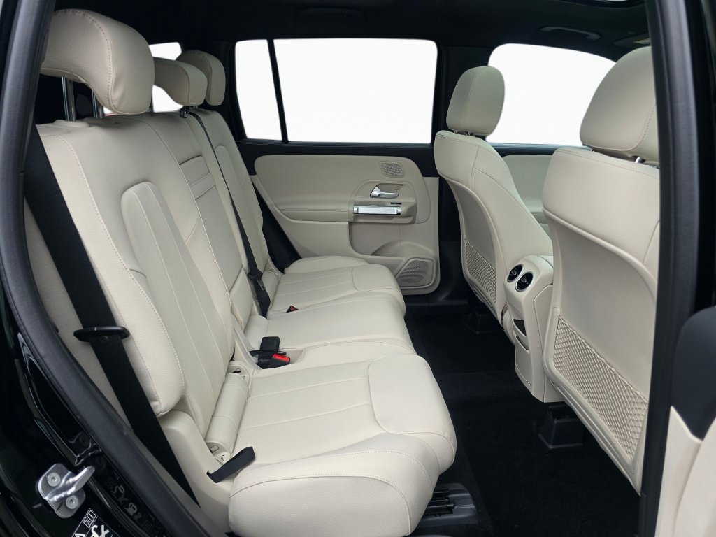 New 2026 Mercedes-Benz GLB 250 4MATIC image 23