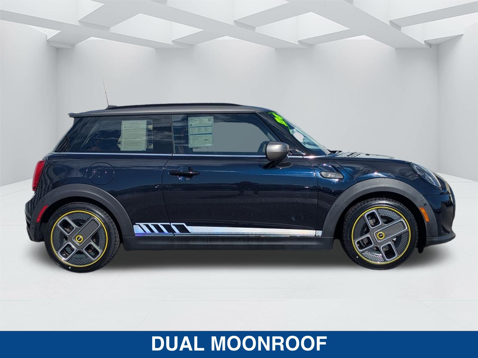 Used 2024 MINI Cooper SE FWD image 4