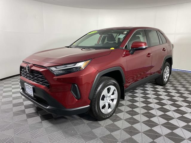 Used 2025 Toyota RAV4 LE AWD/4WD image 4
