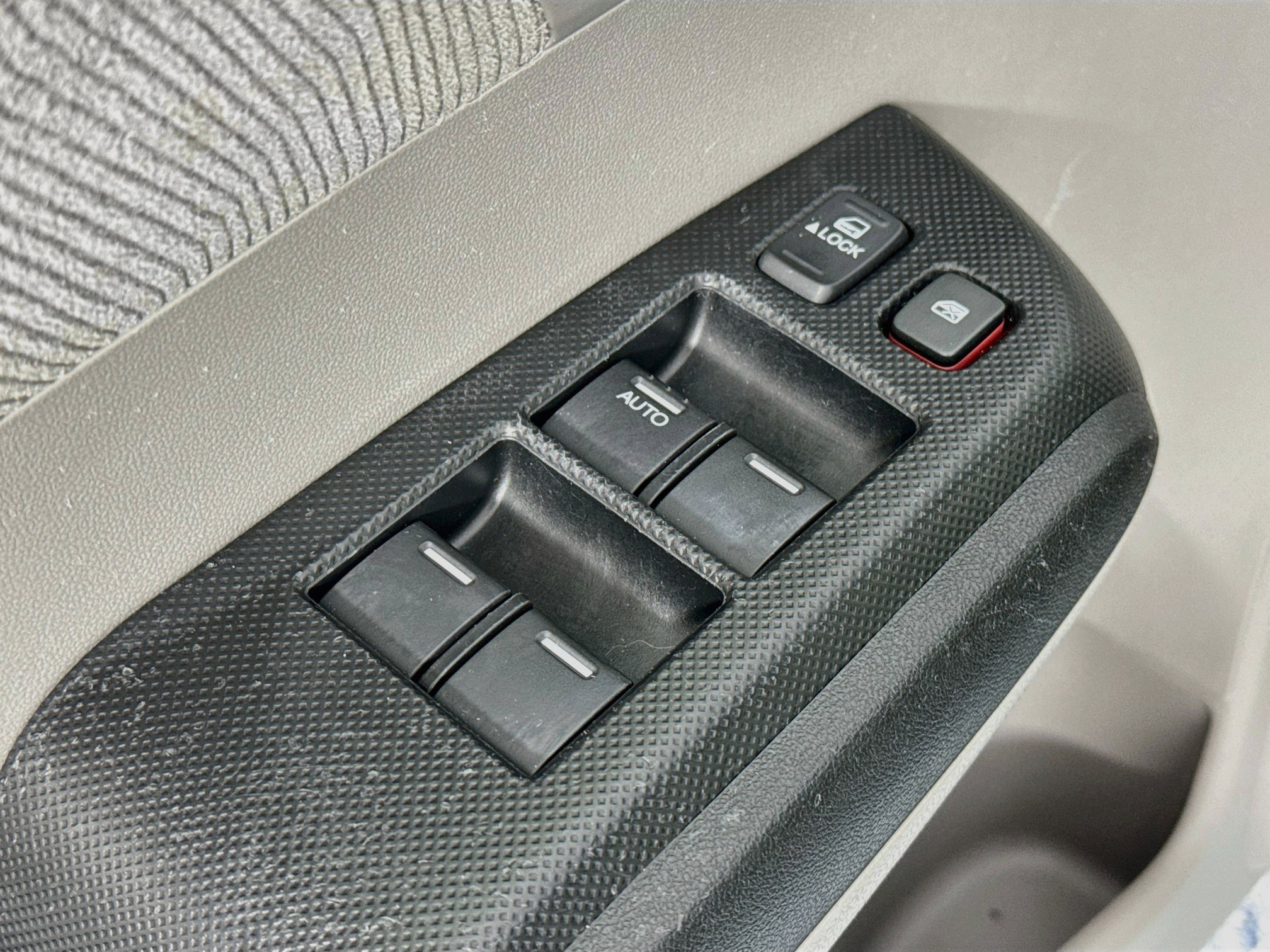 Used 2013 Honda Insight EX image 16