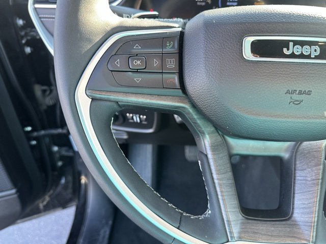 Used 2024 Jeep Grand Cherokee L Limited w/ Luxury Tech Group II image 5