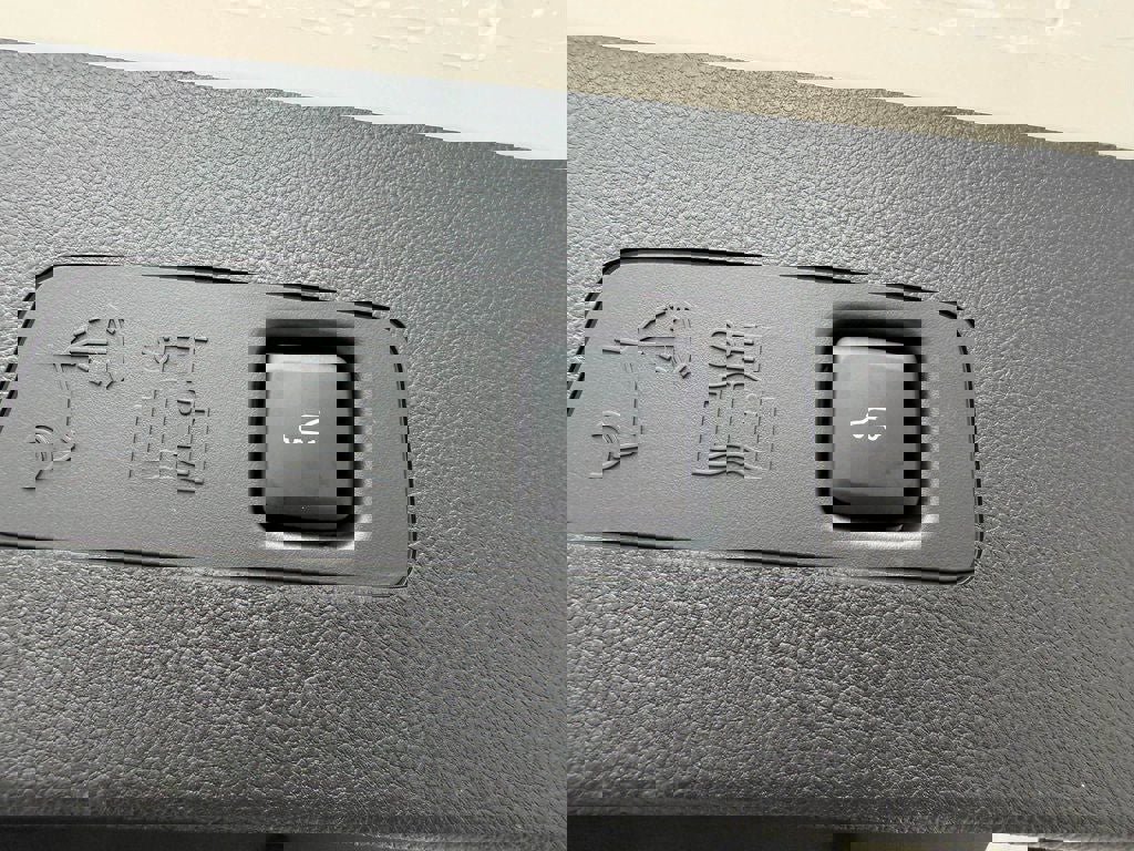 New 2026 Lincoln Corsair Grand Touring image 18