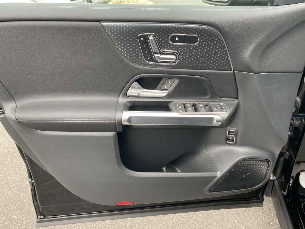 Certified 2025 Mercedes-Benz GLB 250 image 15