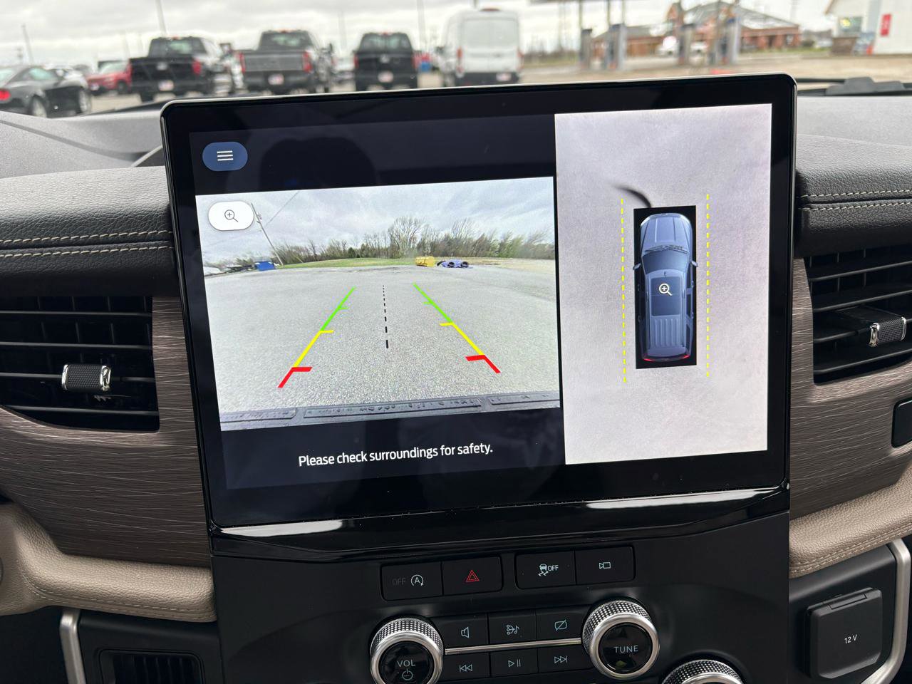 Certified 2024 Ford Expedition Limited image 29