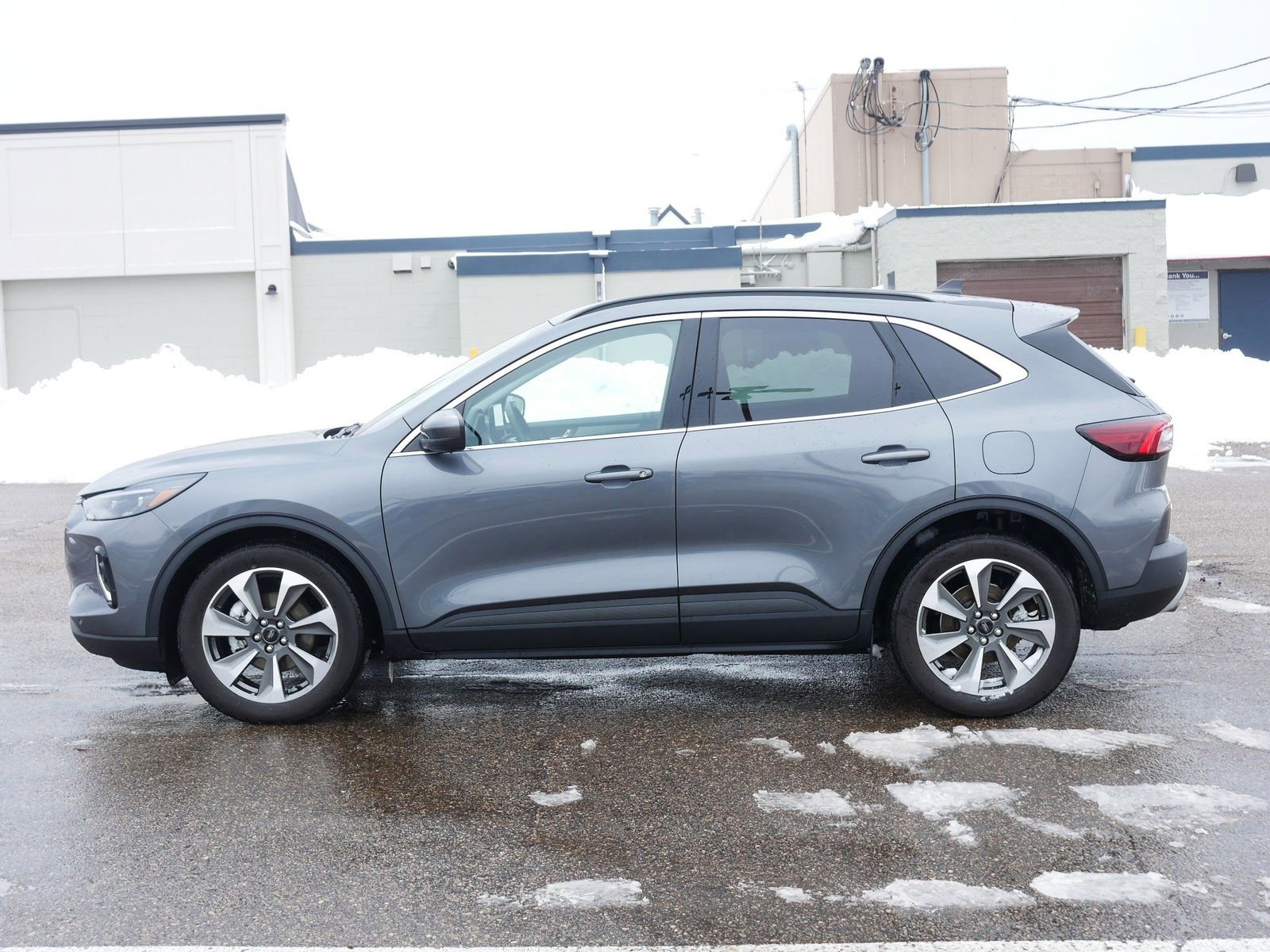 Certified 2023 Ford Escape Platinum image 2